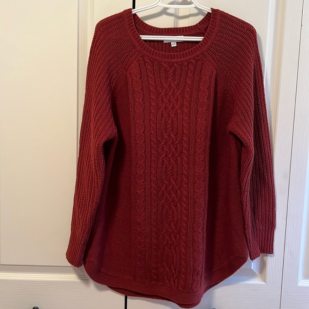 PRICE JUST DROPPED Ladies Knit Sweater Size Lg. Burgundy/Red